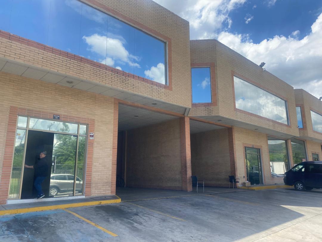 Imagen de EN VENTA | COMPLEJO DE 2 GALPONES INDUSTRIALES – CAS